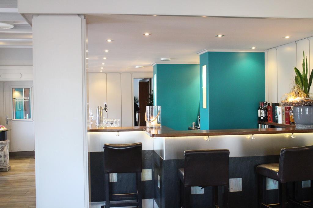 Hotel-Restaurant Grosse-Wilde บอททรอพ ภายนอก รูปภาพ