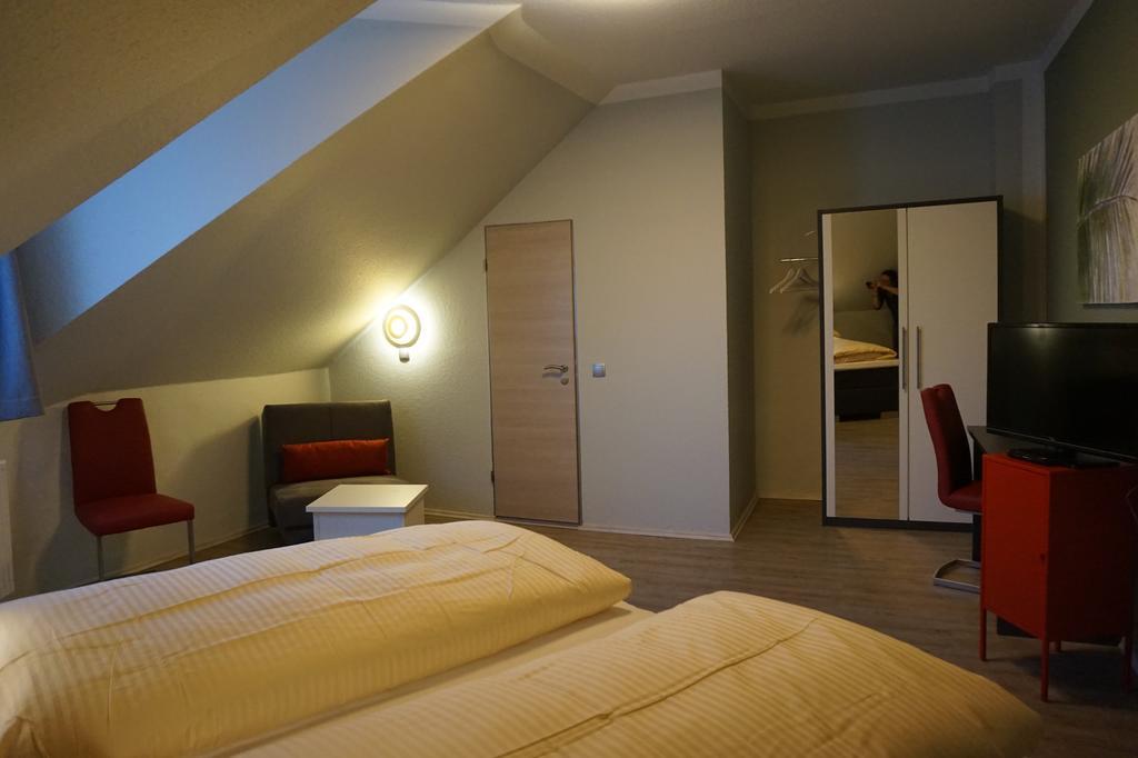 Hotel-Restaurant Grosse-Wilde บอททรอพ ภายนอก รูปภาพ